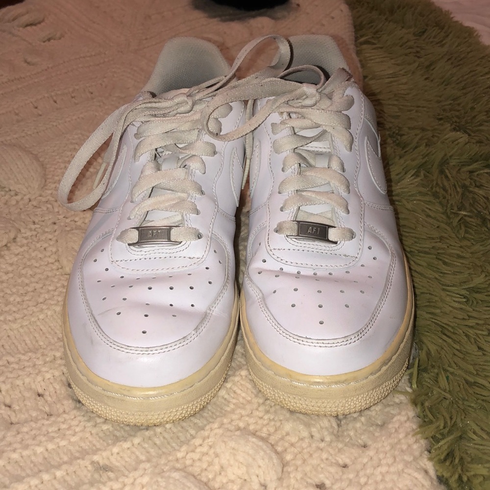 White AF1s